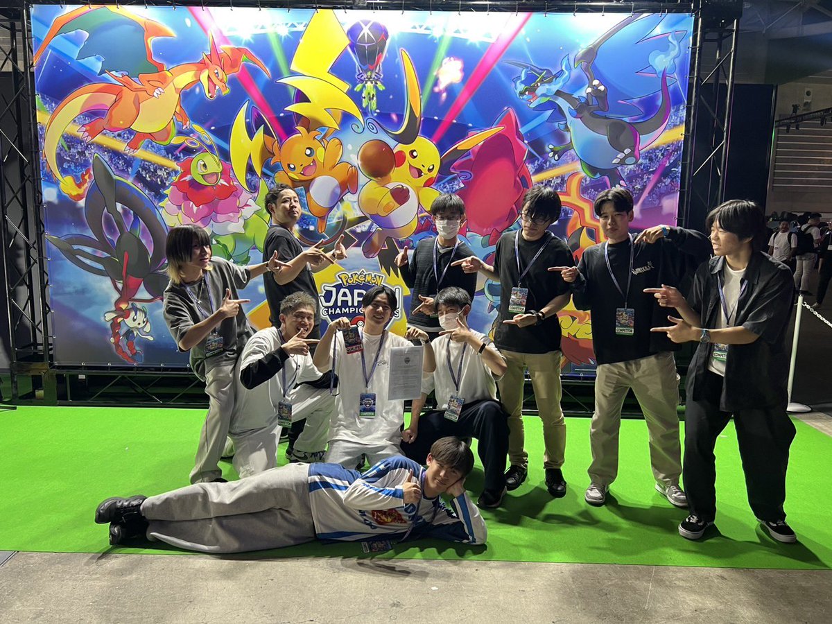 Dachio_'s tweet photo. シーズン振り返り

S1 3-3
S2 5-1 Best⑧
S3 5-1 準優勝🥈
S4 6-0 Best④

CL愛知 4-3
CL大阪 14-4 Best16
CL愛知May 4-3

JCS 10-4 最終59位

WCS⇦new!!

シティ勝ちきれなかった分、大型大会で取れた初JCSから初WCSまで、感無量

岡田邸がチームとしてすごく強くなった1年でした、もっと頑張ります https://t.co/kel8s8OBAk