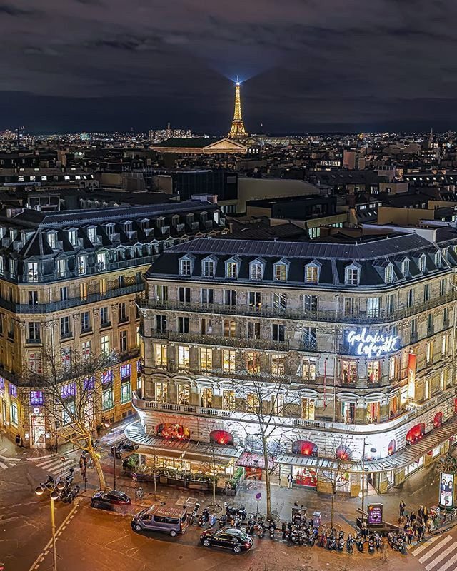 filmdiary00's tweet photo. The city of light ✨ https://t.co/HjTkH7jUI4