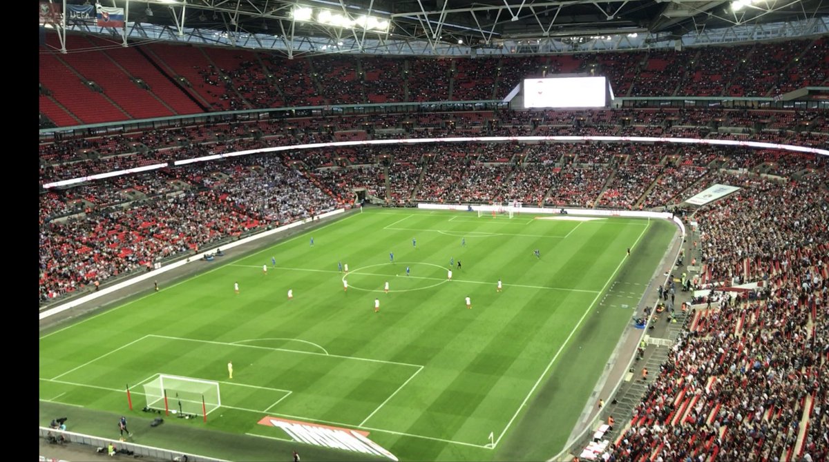 Gwozdzilla's tweet photo. @tom_breedon @SpangledBallers How about with the teams on the field, lad. https://t.co/KLfKDCO3am