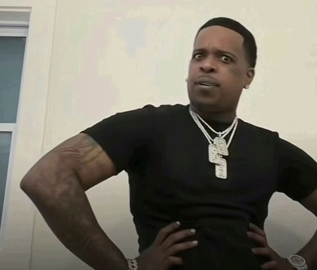 deviiancetv's tweet photo. Idk if Corbin from this season of Love Island blocked me on IG or what but I’m officially praying on his downfall. Wth did I do lightskin yoshi lookin’ ass #LoveIslandUSA https://t.co/3Wq6nz5UKS