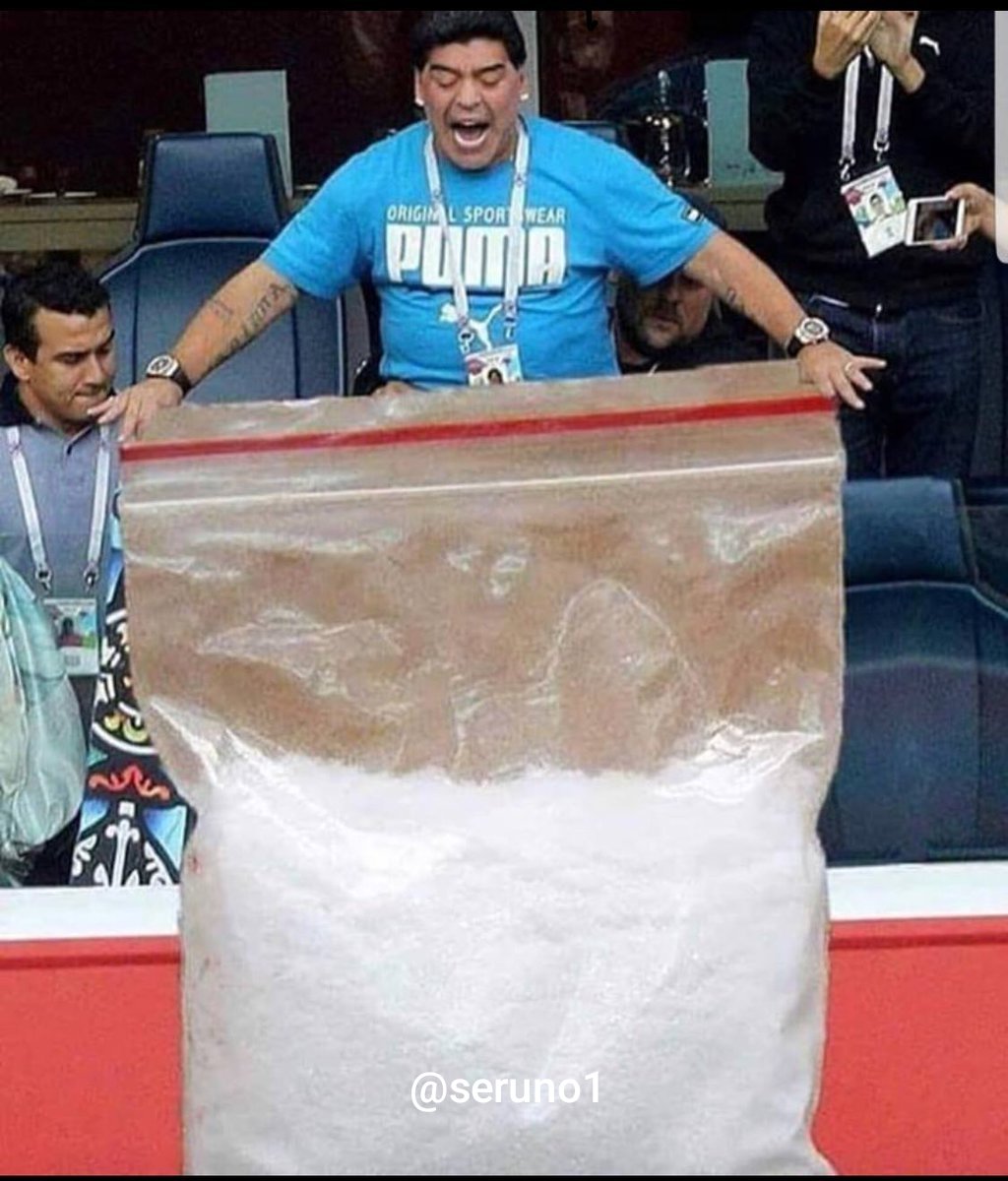 ser24671's tweet photo. @SergioChouza El Sr. Maradona debe estar todo el tiempo de fiesta en fiesta.
Ya se habrá conseguido algún ángel para salir de joda.
Y si hubiese ángeles "mujeres" (y menores) ni hablar, cartón lleno. https://t.co/xcjZBtLetj