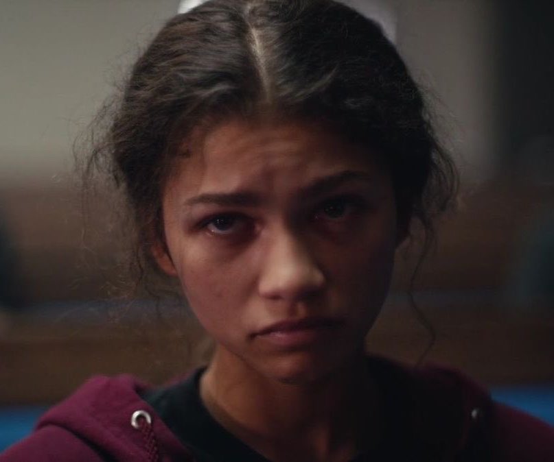 zendayahqz's tweet photo. She basically had a terrible childhood, a devastating teenage years, and the most awful adulthood years. She was only 22 years old 💔 https://t.co/wf2FfaOhyD