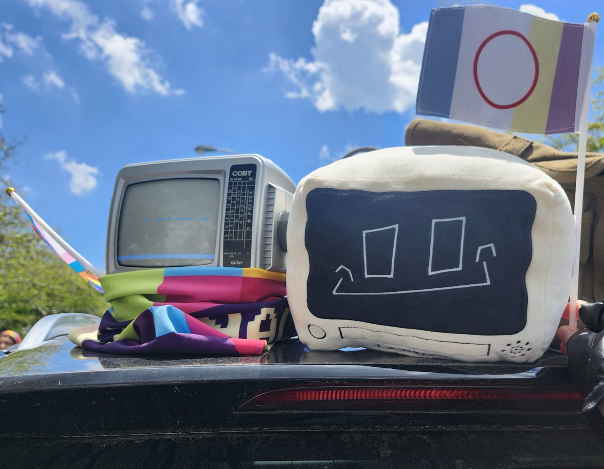 RoboticCorey's tweet photo. He had a good time at Pride :] https://t.co/ZvPm7U3zoF