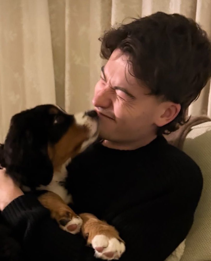 nyaangelnya's tweet photo. Catdad, dogdad, dogcatparents #willne #willNE #jamesmarriott https://t.co/utNuTJNF0M