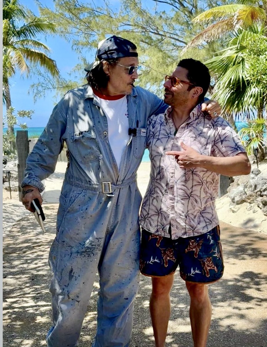 Depphead4ever_'s tweet photo. NEW pics of Johnny on island time in the Bahamas! So good to see him relaxing before the HV tour begins. 😎🏝️
#JohnnyDepp 

Thanks to tiger_ranch on IG for sharing. 🤗 https://t.co/WVxCg7NI6C