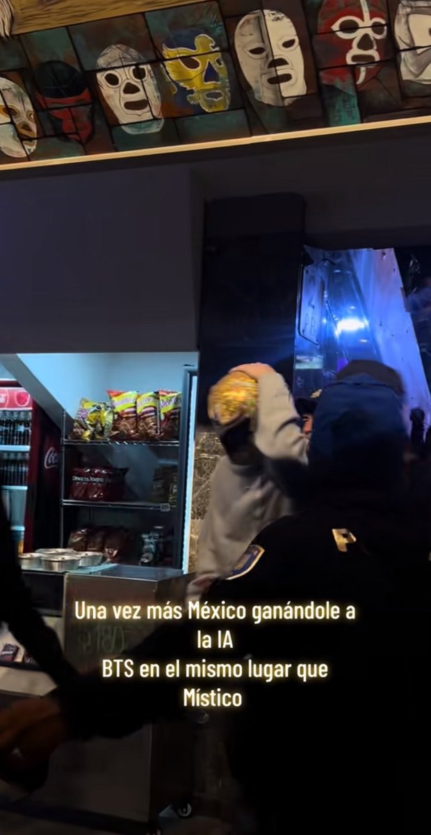 KingNamDimple's tweet photo. no hay duda de que México y la lucha libre estará en algún vlog, bangtan bomb, documental de bts https://t.co/XnVRnx9MmB