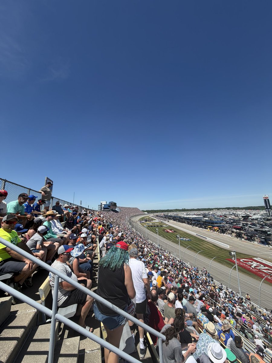 MHonaker18's tweet photo. “tHe SpOrT iS dEaD” 

Sold out Michigan was incredible. Both the truck race and the cup race was electric. 

#nascar #MIS https://t.co/4XxgABgriq