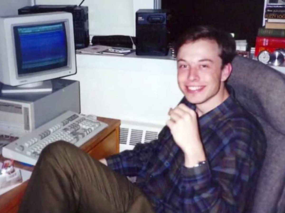 LisaontheWrite's tweet photo. I wish we could tell this young guy about what this week holds. But then again, I think he already knew, even back then. Congratulations @SpaceX! What a week this will be. https://t.co/uBsA9R20WN