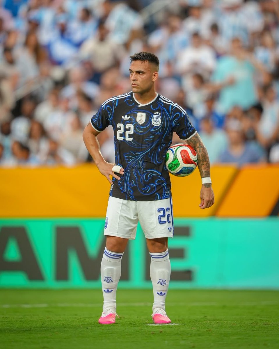 LautaroM22_'s tweet photo. Temporada 25/26:

✅ Scudetto.
✅ Capocannonieri.
✅ Coppa Italia.
✅ Gol en la final.
⌛️ Copa Mundial de la FIFA. https://t.co/BTqqtQLRdH