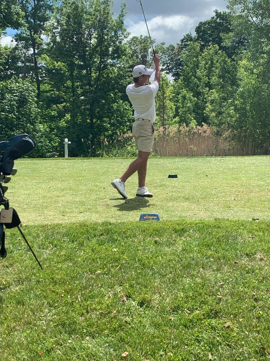 MECSDathletics's tweet photo. ⛳️Some shots from day 1 of the NYSPHSAA Golf Championships! Catch live results of the final round starting tomorrow morning using the link below! Good luck boys! @MECSDSpartans @MGeraldWilson @EricaStaiger @AmoME71 
🔗 https://t.co/56BaWxwvtp https://t.co/8JMYN3uuXX