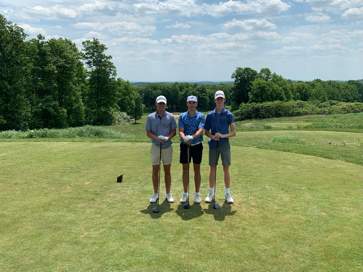 MECSDathletics's tweet photo. ⛳️Some shots from day 1 of the NYSPHSAA Golf Championships! Catch live results of the final round starting tomorrow morning using the link below! Good luck boys! @MECSDSpartans @MGeraldWilson @EricaStaiger @AmoME71 
🔗 https://t.co/56BaWxwvtp https://t.co/8JMYN3uuXX