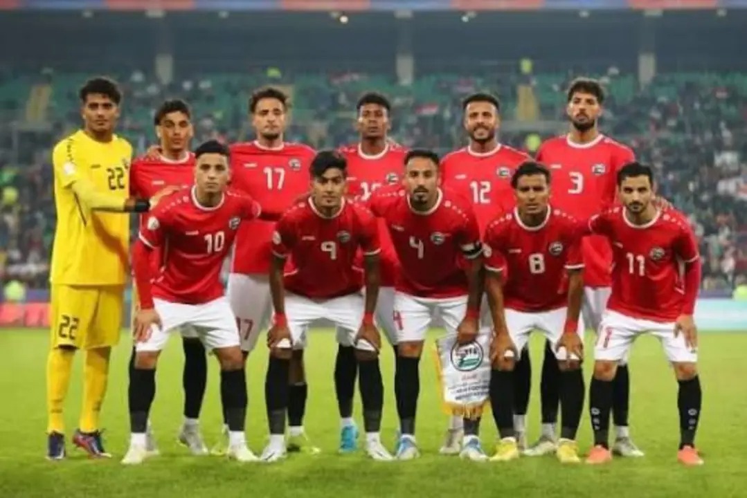 mareb_alward's tweet photo. رغم مرور أكثر من ثلاث سنوات على مشاركة منتخب اليمن في خليجي 25 بالبصرة، لا تزال مكافآت اللاعبين والإداريين عالقة دون صرف.

وبحسب الصحفي الرياضي يزيد الفقيه، فإن وزير الشباب والرياضة نايف البكري وجّه حينها بصرف 500 ألف ريال يمني فقط لكل لاعب وإداري وعددهم 34 شخصاً، بينما اُعتمد مبلغ مضاعف للمدرب التشيكي سكوب.

ما مبررات أبو جهاد @naife_albakry