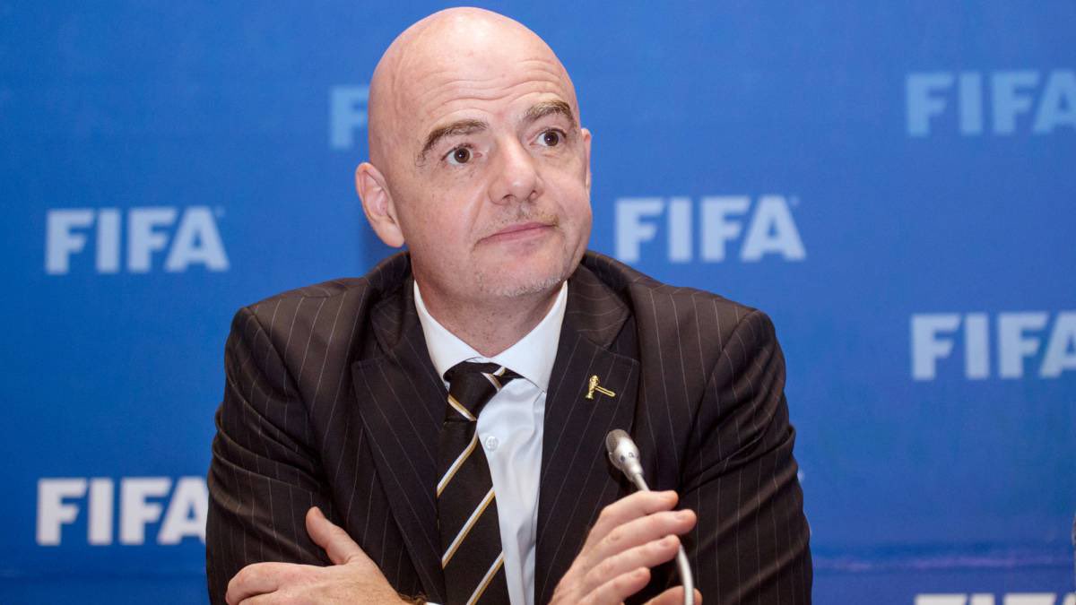 ali_naka's tweet photo. Forget about the silly FIFA Peace Prize 

USA should not be hosting the World Cup !!

FIFA president is a moron https://t.co/28pCG0UNNO