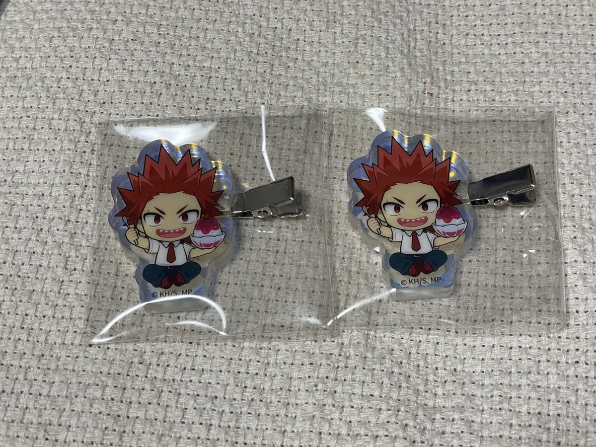 torihikirinri's tweet photo. 【交換/譲渡】ヒロアカ スイパラ 海の家 アクリルスタンド アクスタ 缶バッジ 缶バ オーロラクリップ

【求】同弾 轟、緑谷>定価＋送料

【譲】画像1~4
爆豪は轟との交換のみ
比率違い交換可 https://t.co/jv2szI31FH