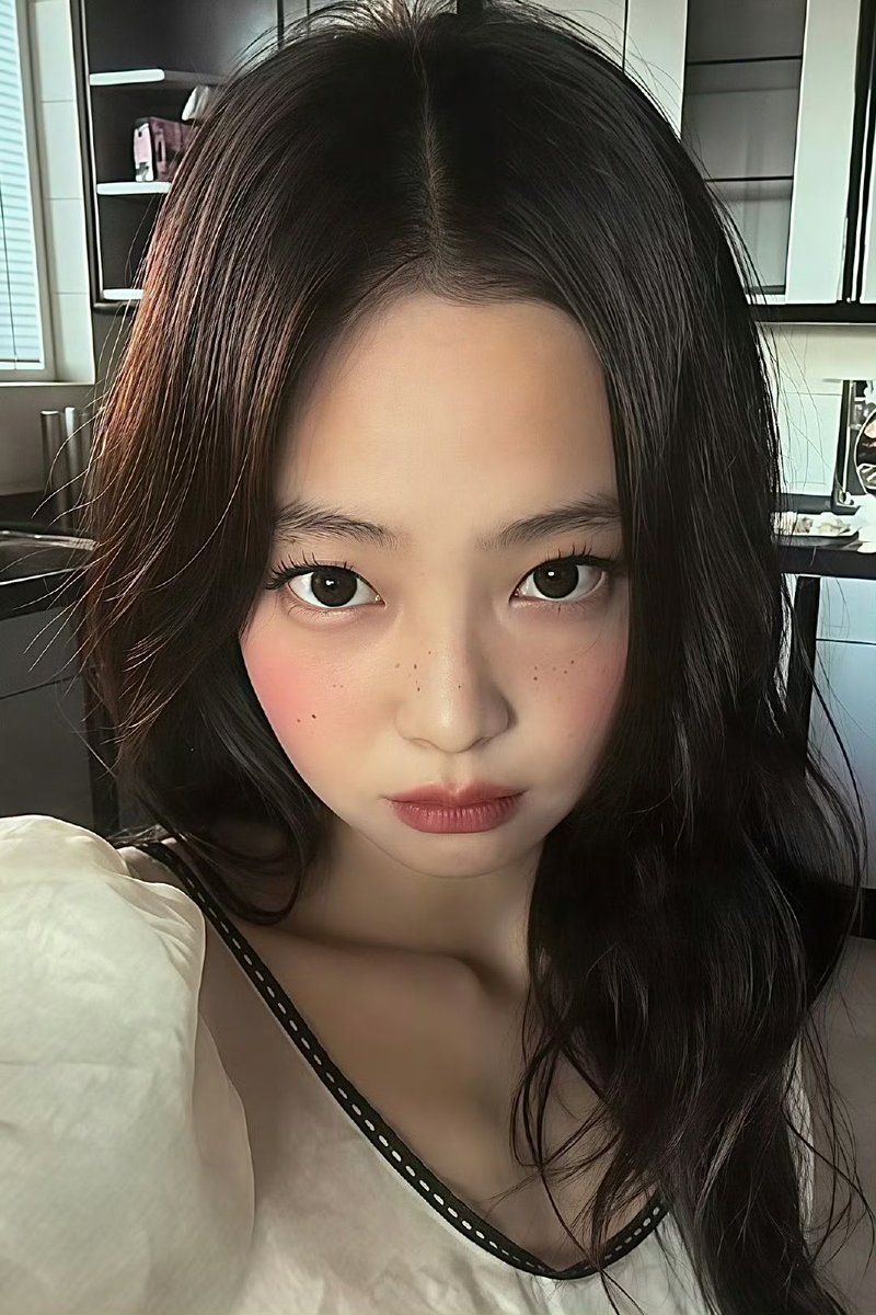 luyyyy05040's tweet photo. #JENNIEGovernorsBall  JENNIE HEADLINES GOV BALL
#JENNIEGovernorsBall #JENNIE https://t.co/iIMolj3D2r