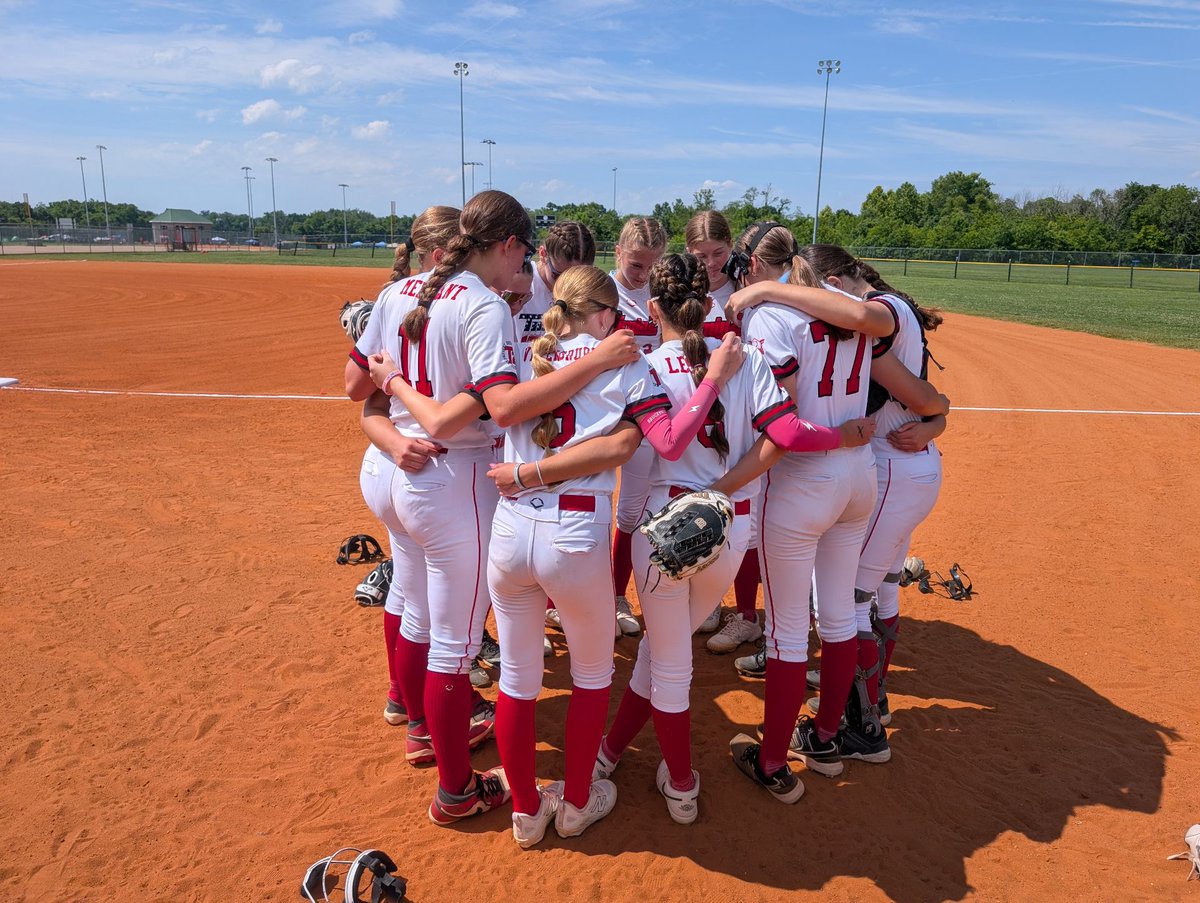 ElizabethP24267's tweet photo. Playing some ball in TN! https://t.co/rFRKu6BHMW