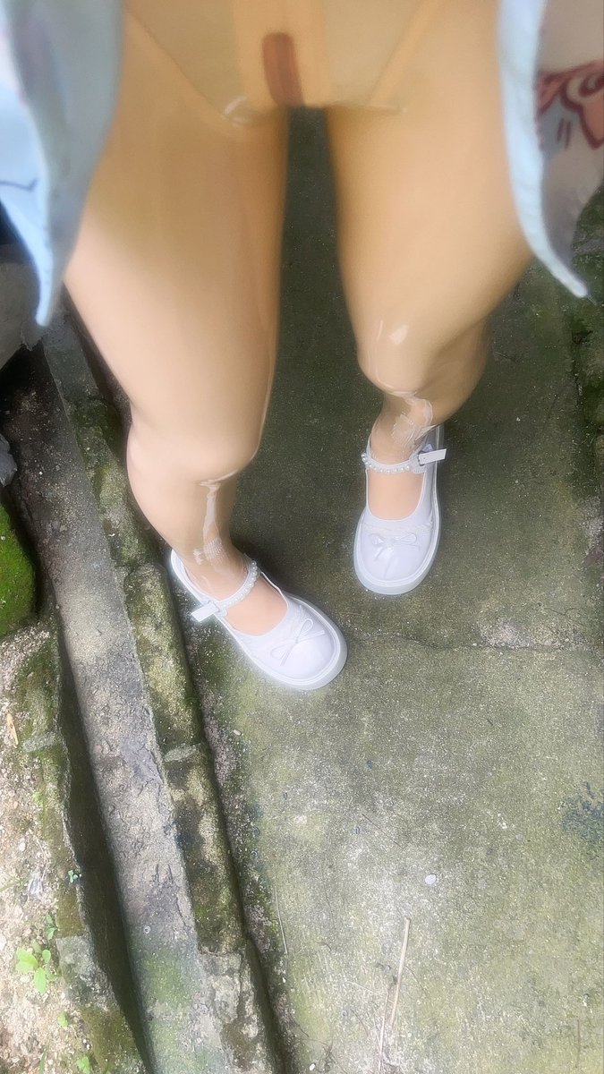 cz_uzw's tweet photo. 不知道 我的身材很曼妙#胶衣 https://t.co/cYbSx19hL0
