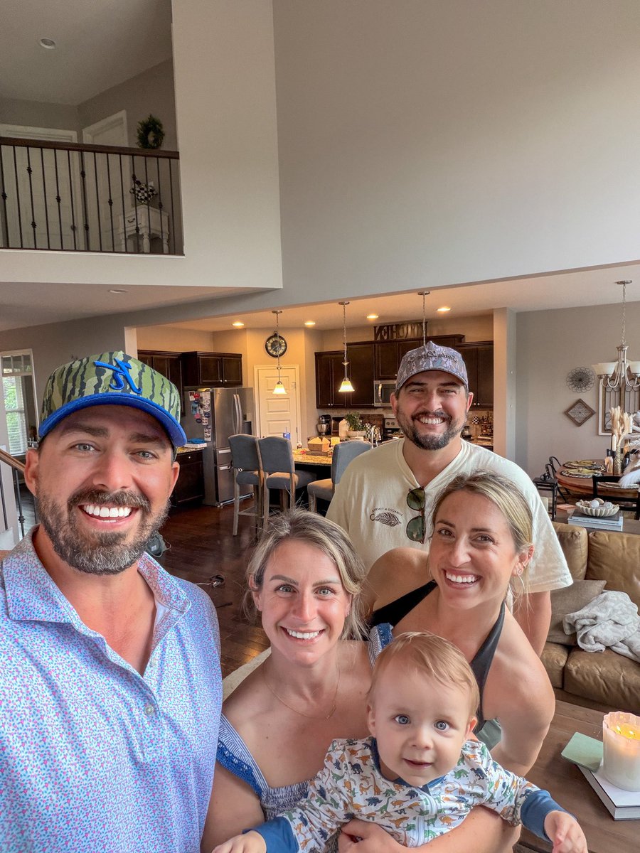 bnolan92's tweet photo. Sunday Funday 💙 https://t.co/zZZkQIzvLn