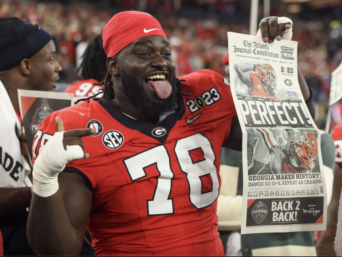 OkCoolSicEm's tweet photo. @Karlosmay2027 @GeorgiaFootball @TravionScott @ElijahGriffin95 💯💯#GoDawgs‼️ #CommitToTheG https://t.co/zosUjPHLWc