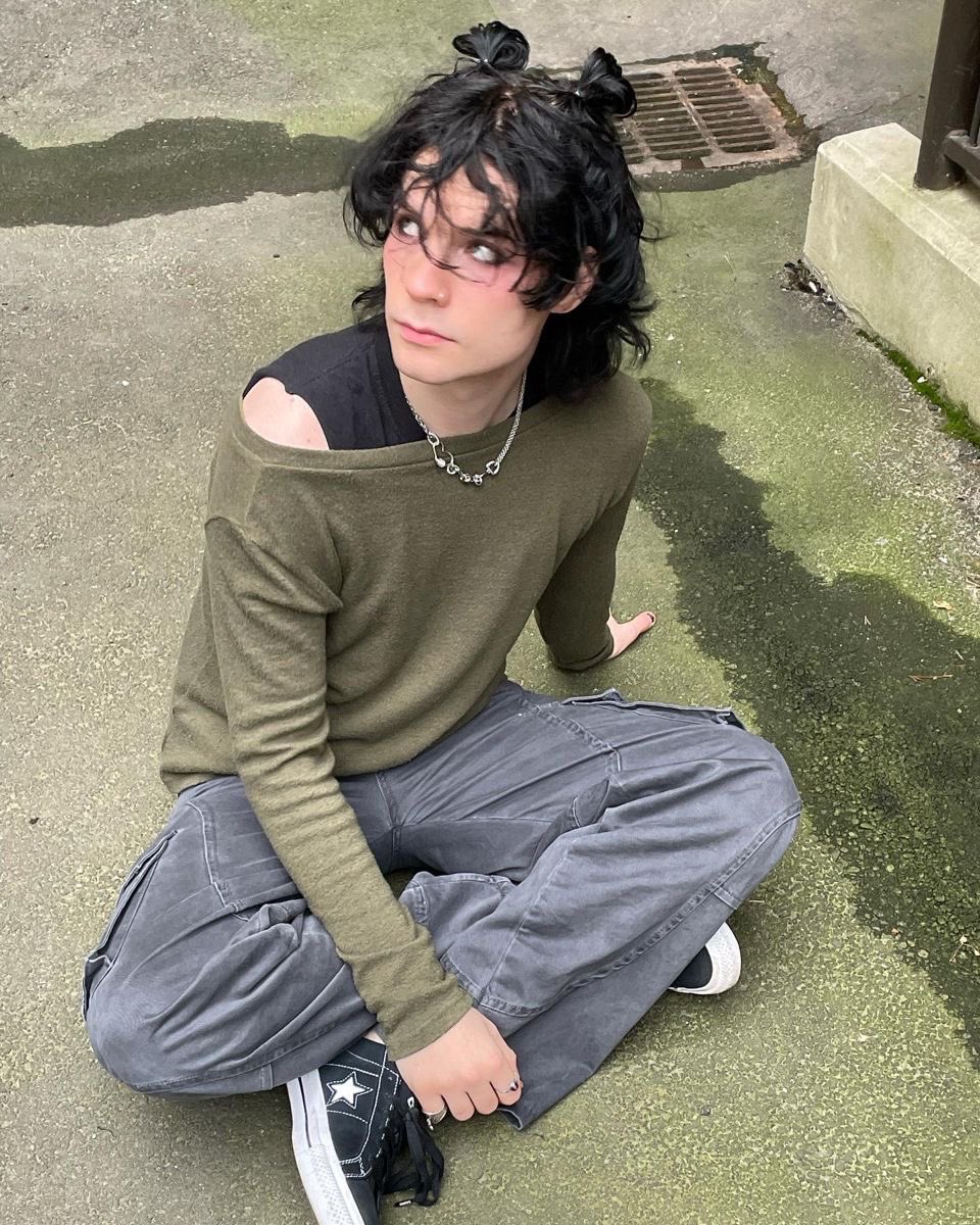 sangdefleur's tweet photo. Pre-concert looks are always so cute and then after…
 
We don’t talk about after. https://t.co/y81R1lq4pd