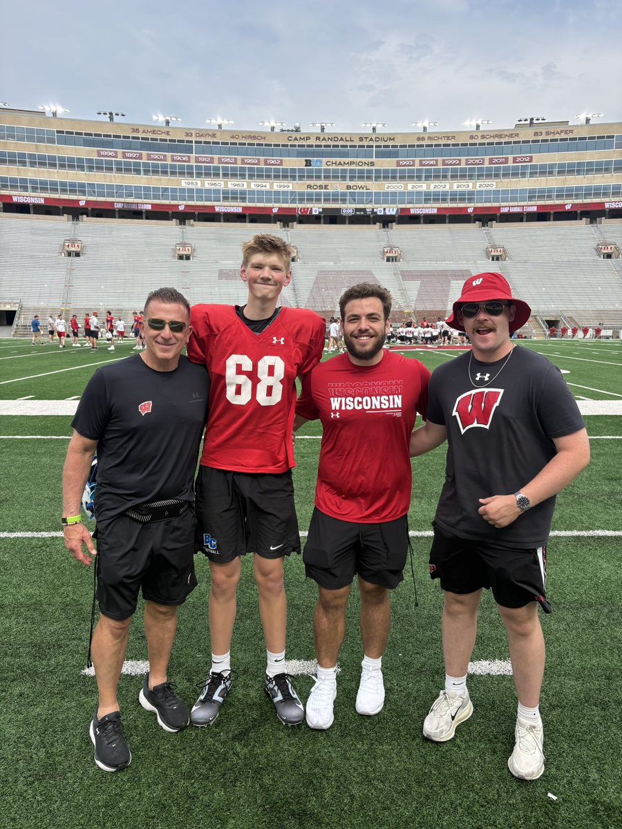 AdrikNellis89's tweet photo. Thankful to have had a great time at @BadgerFootball camp today! Thank you to @Coach_Lig and @AgoodsLS for coaching me today! Can't wait for future steps!!! @KohlsSnapping @Mr_Nellis @JakeKoco @CoachFick @CoachCibene @MJ_NFLDraft https://t.co/ruoChSsT0J