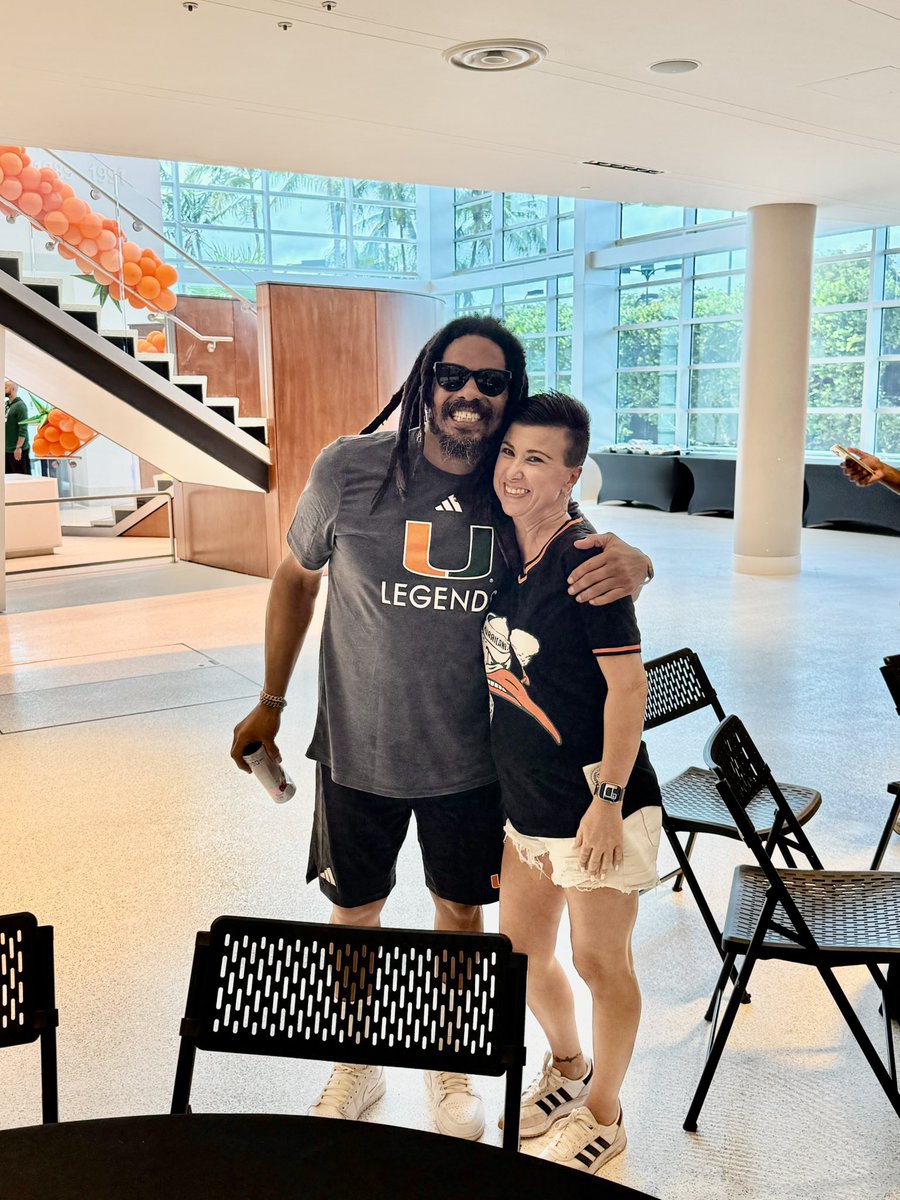 raiza_simon's tweet photo. Great to see u @Romarley  Go Canes🙌🙌 https://t.co/m3pqz273It