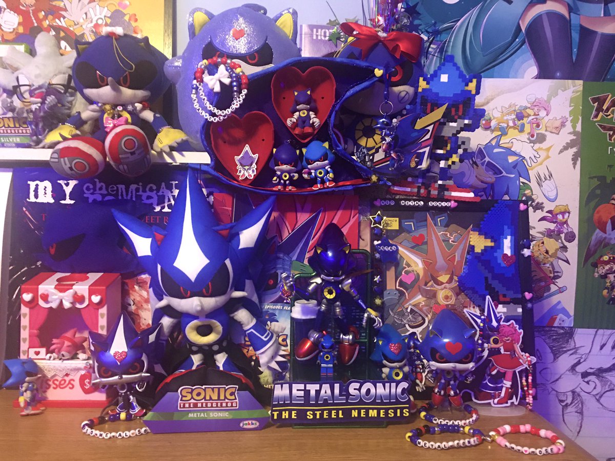 spookishadow's tweet photo. they've now returned to their rightful places (the rest is in/on my metal bag) https://t.co/Vg0O3N0Hpr