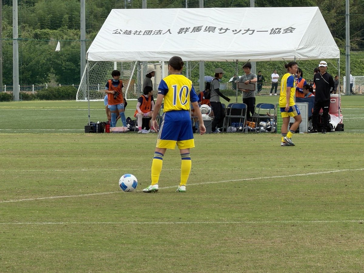 KashimagkuenLS's tweet photo. 🗓️2026年6月6日
🏟️コーエィtonan前橋フットボールセンター
🆚十文字高等学校女子サッカー部

前半0-5
後半1-2

total1-7

6月6日は関東高等学校女子サッカー大会がありました。前半の最初から失点が続きチームとしてとても苦しい試合になりました。しかし前半の途中や後半の途中ではいい流れを作ることができ、点に繋げることができました。今回のインターハイは悔しい結果で終わってしまいましたが、選手権でいい結果を残せるように練習から意識を上げて頑張りましょう。

対戦して頂いた十文字高等学校女子サッカー部の保護者の皆様、関係者の皆様、本当にありがとうございました。

#鹿島学園高等学校
#まずは自分に常勝であれ
#謙虚に貪欲に最後まで
#積み重ね
