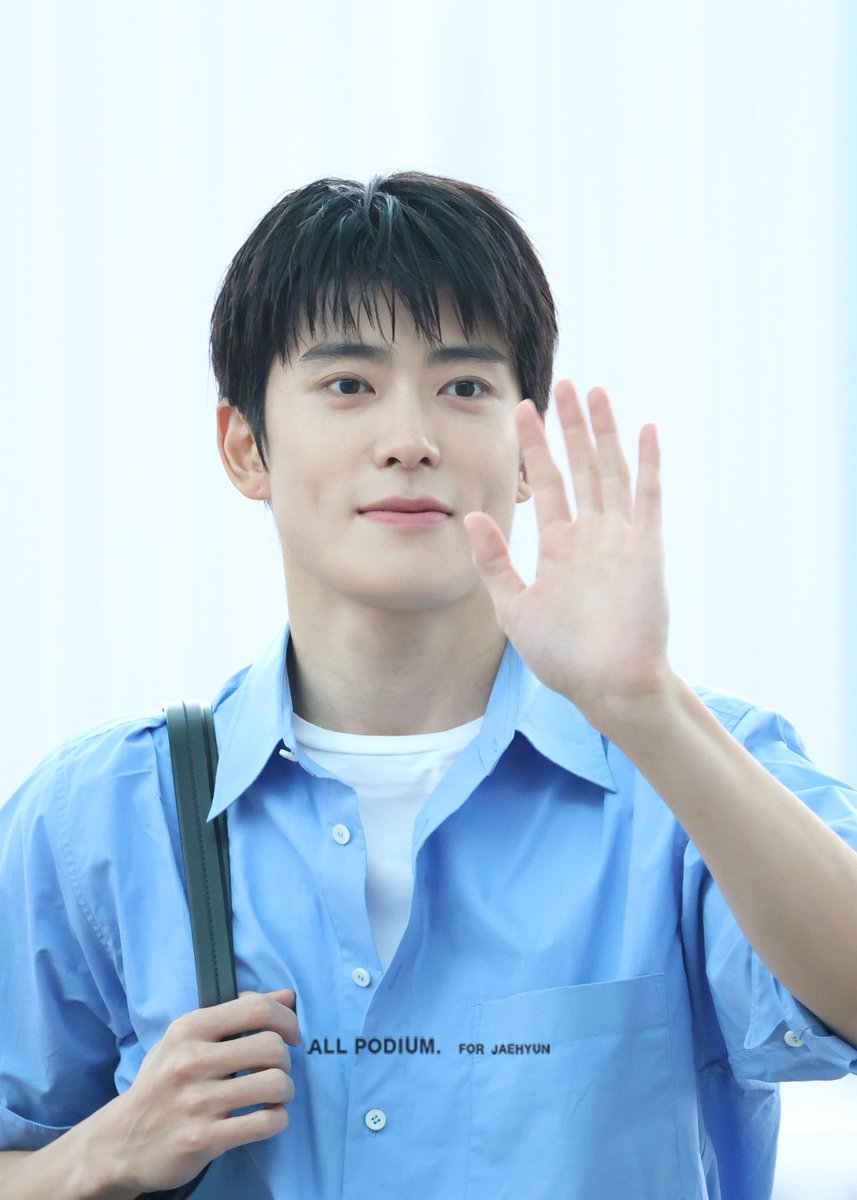 AllPodium_jh's tweet photo. 260608 ICN

#재현 #JAEHYUN #NCT #NCT127 #ジェヒョン #정재현 #정윤오 https://t.co/jhIp9lsKgx