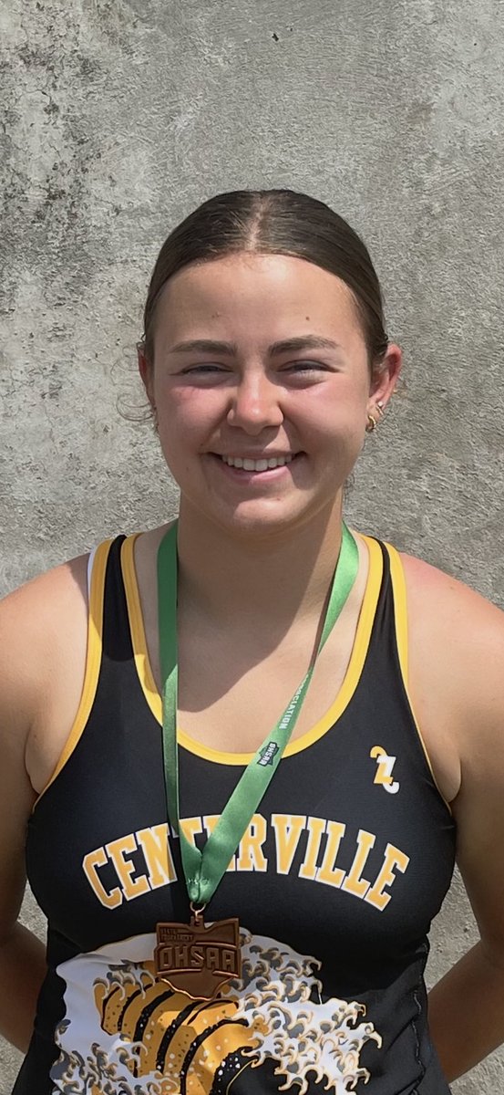 TrackElks's tweet photo. Congratulations to senior Kelly Horky, as she threw 4 lifetime best throws and grabbed 8th place in the discus, locking in her place on the wall!! @chselksad https://t.co/6dUaURclFF