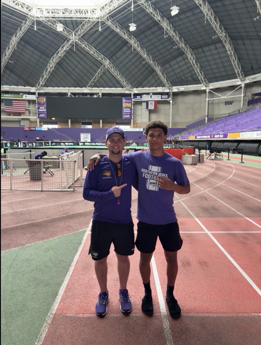 Landon_Paredes's tweet photo. I had a great competing at the @UNIFootball camp today thank you so much @CoachHupke for the invite! I hope to be back soon.
@PrepRedzoneIL @EDGYTIM @VJA_FOOTBALL https://t.co/ZkxZ2vGROf