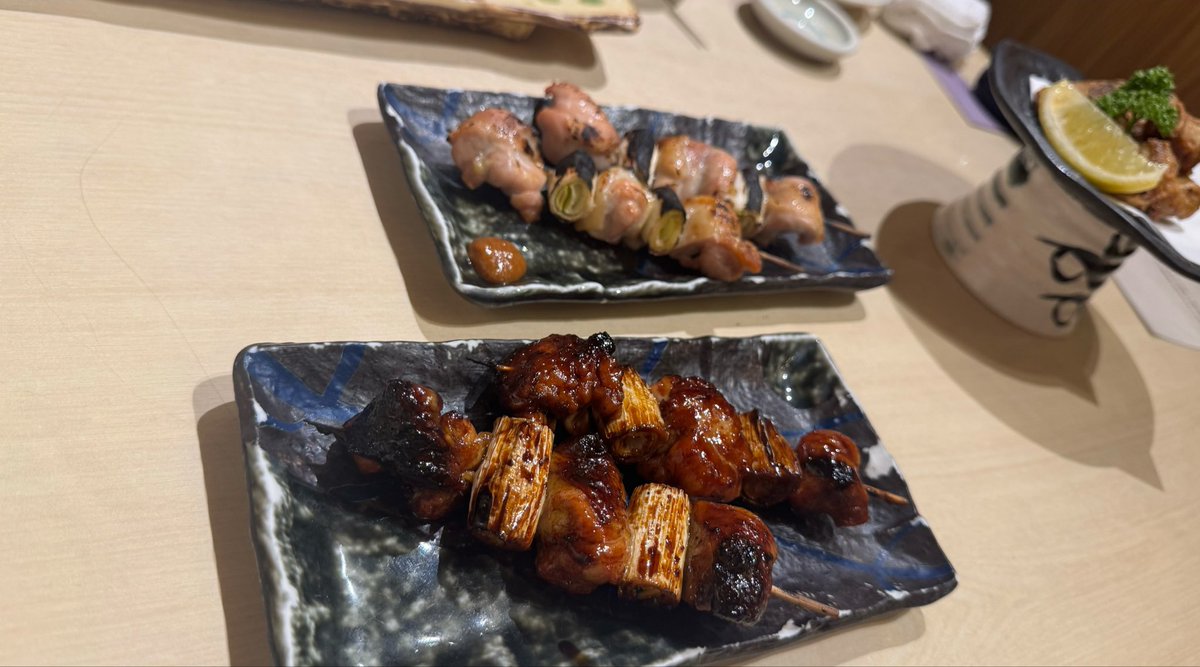 Blue_springstar's tweet photo. 安定のメンバーでラ後のご飯会🥒

#Novelbright https://t.co/mi647ruUov