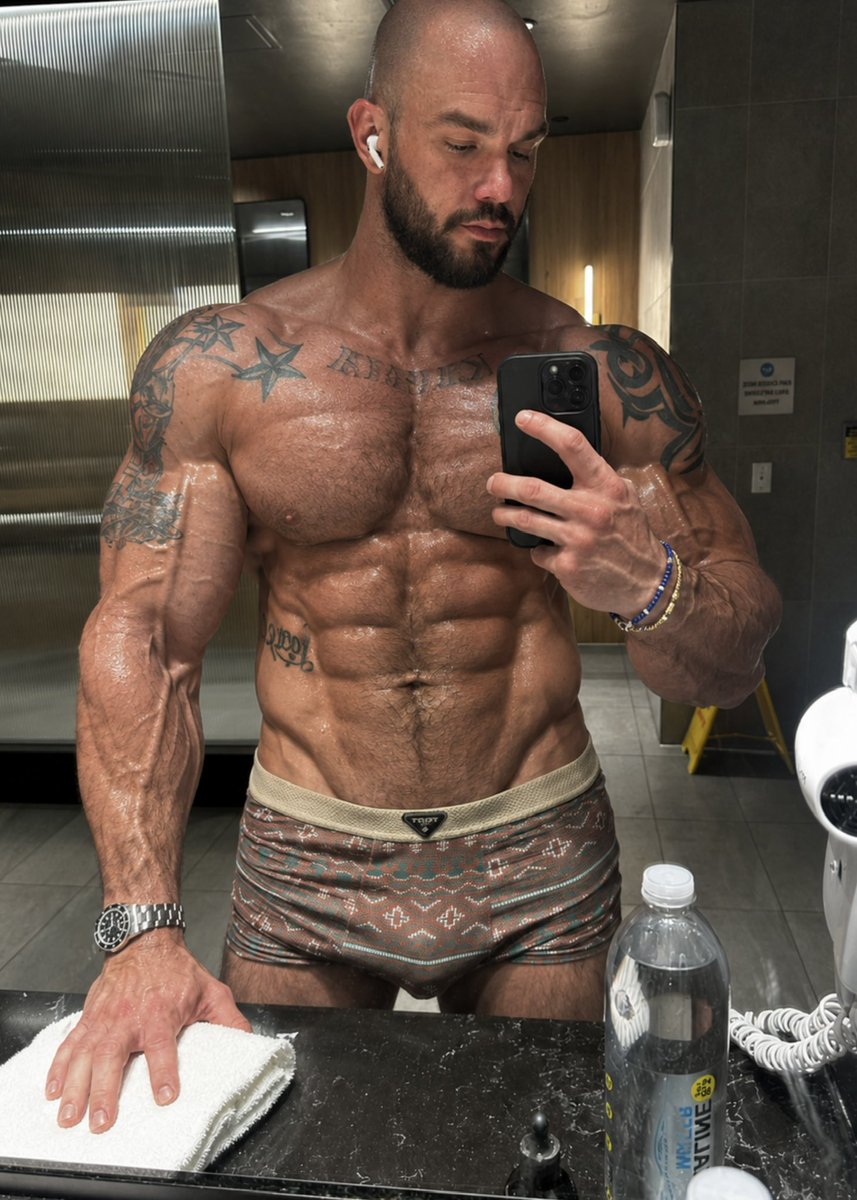 BC10005's tweet photo. *Just for fun …. 🤖 AI Enhanced @Thecliffjensen 

🤩😍🥵😰😵‍💫🫠❤️‍🔥💪🏼💪🏼🍆💦💦💦💦💦 https://t.co/9uo9u1mefC