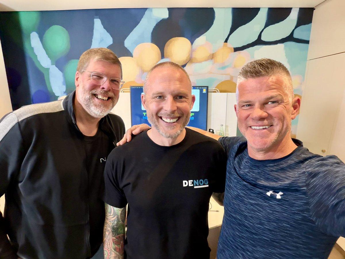 artofneteng's tweet photo. Recorded 5 new episodes today at #autocon5. Not a bad first day 💪🏼🇩🇪

Thanks to James Bensley, @MacroEngineered Bart Dorlandt Bart Smeding Chris Grundemann @scottrobohn and Eric Chou 🫶 https://t.co/vwbNrgZpSX
