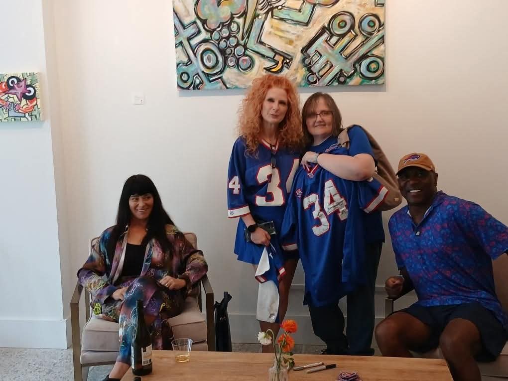 antjen2972's tweet photo. Got to meet #buffalobills legend #hof  #34 @thurmanthomas @pthomas3434 today at a jersey signing.  Got this great #34 patch too! Even cooler, you can scan it with your phone, and it brings up exclusive Thurm content and videos. Wild stuff!!

#GoBills #BillsMafia #buffalobills https://t.co/6e4alRI6Cd