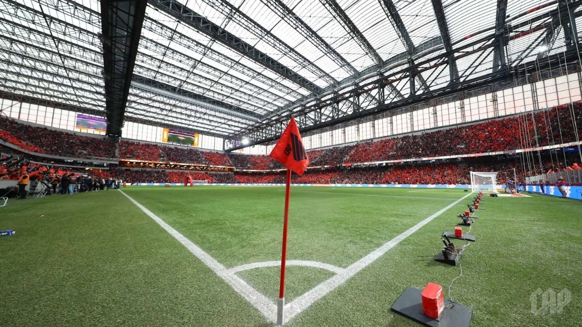 1924Alpine's tweet photo. @Steve_Sailer After the first rebuilding, when it became a proper arena, it had a moat, but they took it away and the distance between the seats and the sidelines is only six metres, iirc. Very fun experience, though I am biased. This is my football club after all. https://t.co/TBQaPubFV5