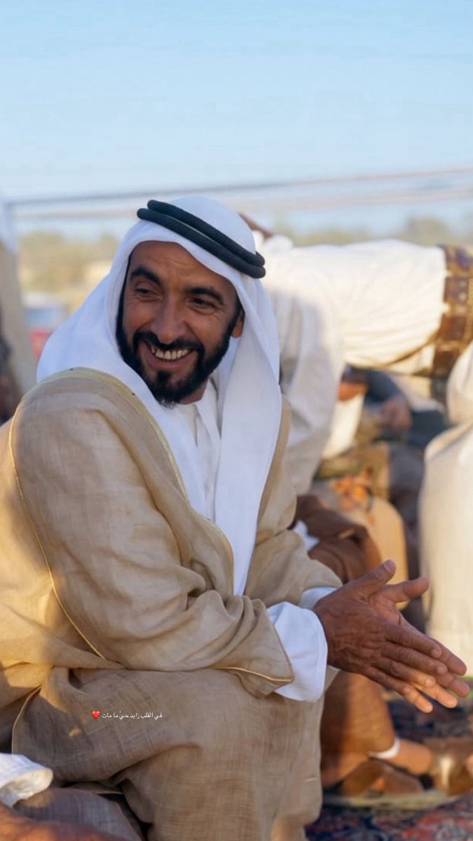 vva98_'s tweet photo. في القلب زايد حيْ ما مات ❤️ https://t.co/aIxtSFRGgj