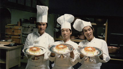 flipflop0001's tweet photo. TOKYO MXで明日9日から、堺正章主演版『天皇の料理番』再放送。脚本は鎌田敏夫、制作はテレパック。後に共同テレビに移籍する中山和記、関口静夫、ディレクターは森崎東、藤田明二ら、平成以降のテレビドラマのスタイルを確立した面々が、若き日の手掛けた名作。明石家さんま、鹿賀丈史の共演が絶妙。 https://t.co/tIXD77BlA4