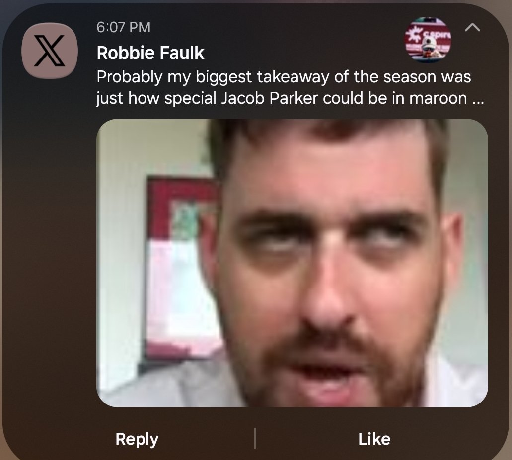 travisk00's tweet photo. @robbiefaulk1878 There was a jump scare in my notifications https://t.co/g3qBjviKgS