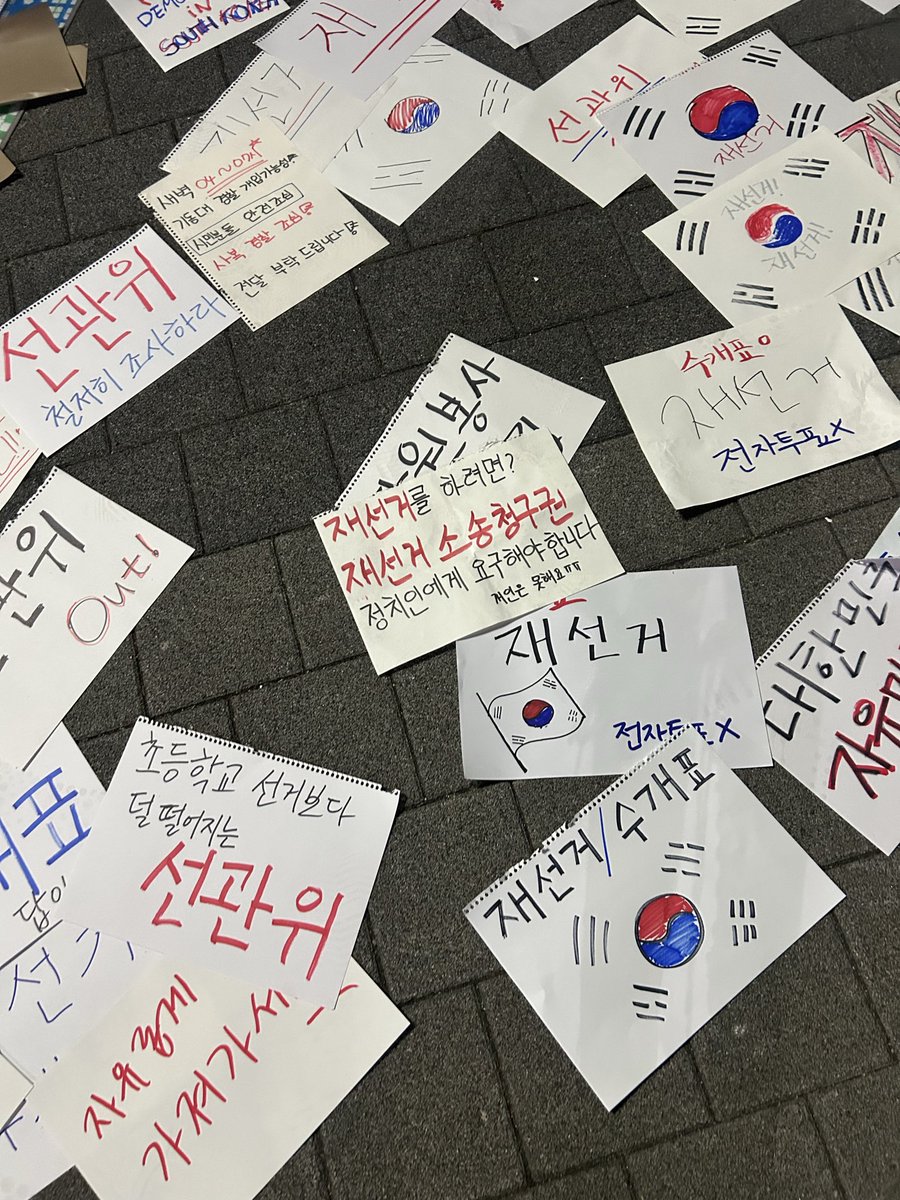 zzkqq's tweet photo. 이틀연속 다녀왔음 https://t.co/KeAZ6Uajmp
