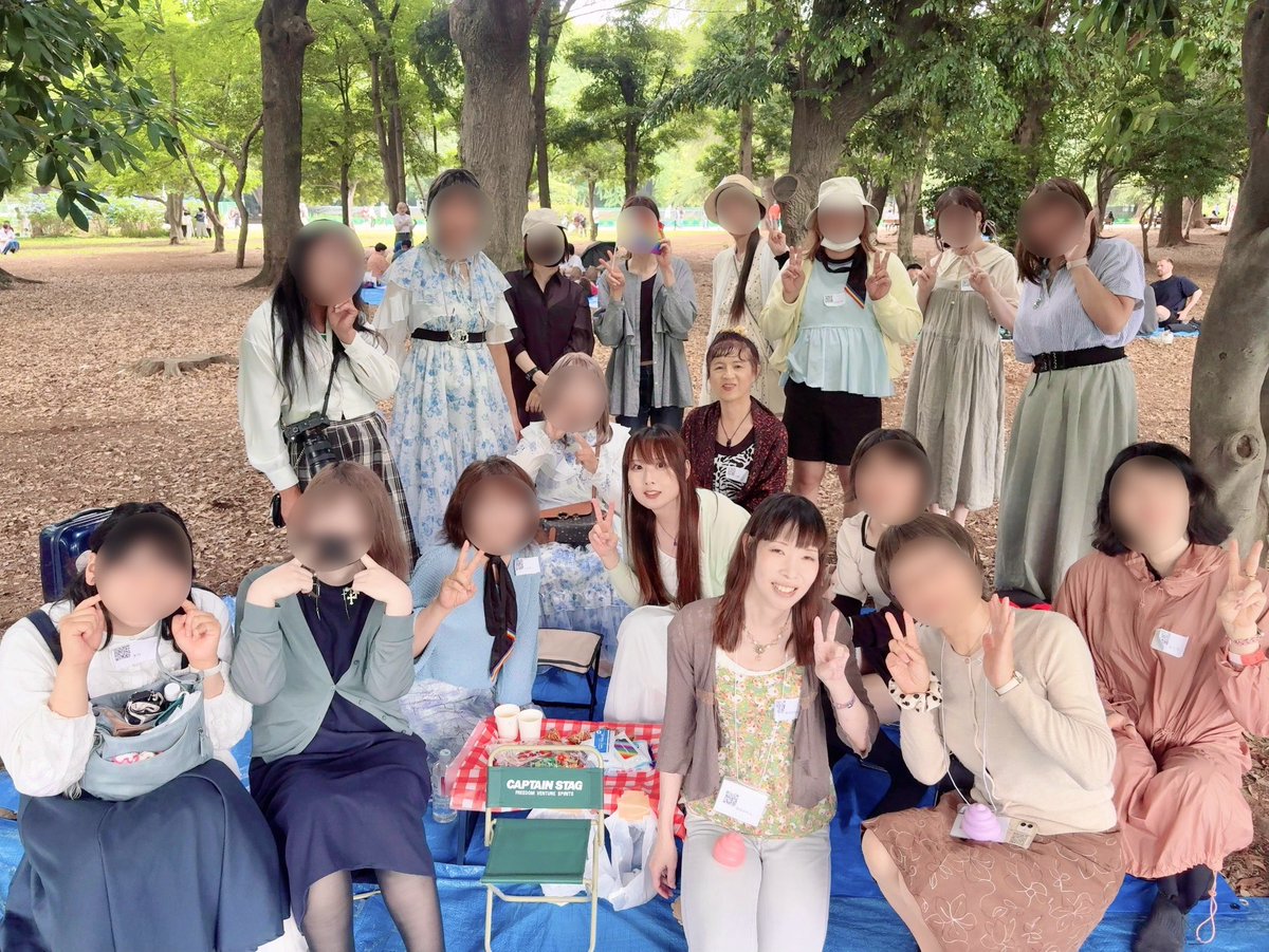 maricocoa's tweet photo. Tokyo Pride交流会！2日間で56名参加！🌈
雨で1時間短縮でしたが無事に終えました✨

参加者同士で散策し、お話を楽しんで、
疲れたら立ち寄って、初参加で不安な時に
息をついて。少しでも皆様の「いばしょ」に
なれば嬉しいです🌱

来年も開催したいと思ってます〜！
参加ありがとうございました！☺️ https://t.co/pR7CxJronk