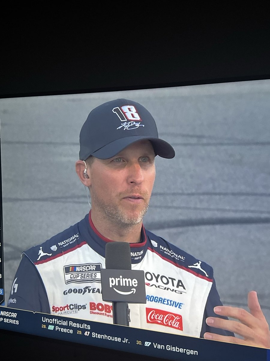 Huhtala9's tweet photo. Yo @TravisRockhold @dennyhamlin That beautiful hat gonna be for sale soon? https://t.co/XHQB1Lo8aZ
