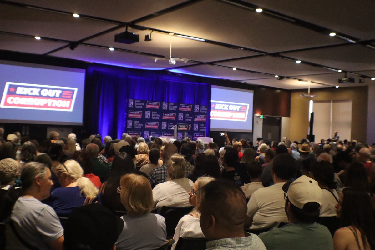Tiffany_Muller's tweet photo. Thank you, Arizona. Big Money has deep roots in Washington, but tonight’s Kick Out Corruption event with @StandUpAmerica and @CaptMarkKelly is proof voters are ready to show up and fight for real reform. This movement for change is building, and it’s because of people like you. https://t.co/SRHvyLQlWa