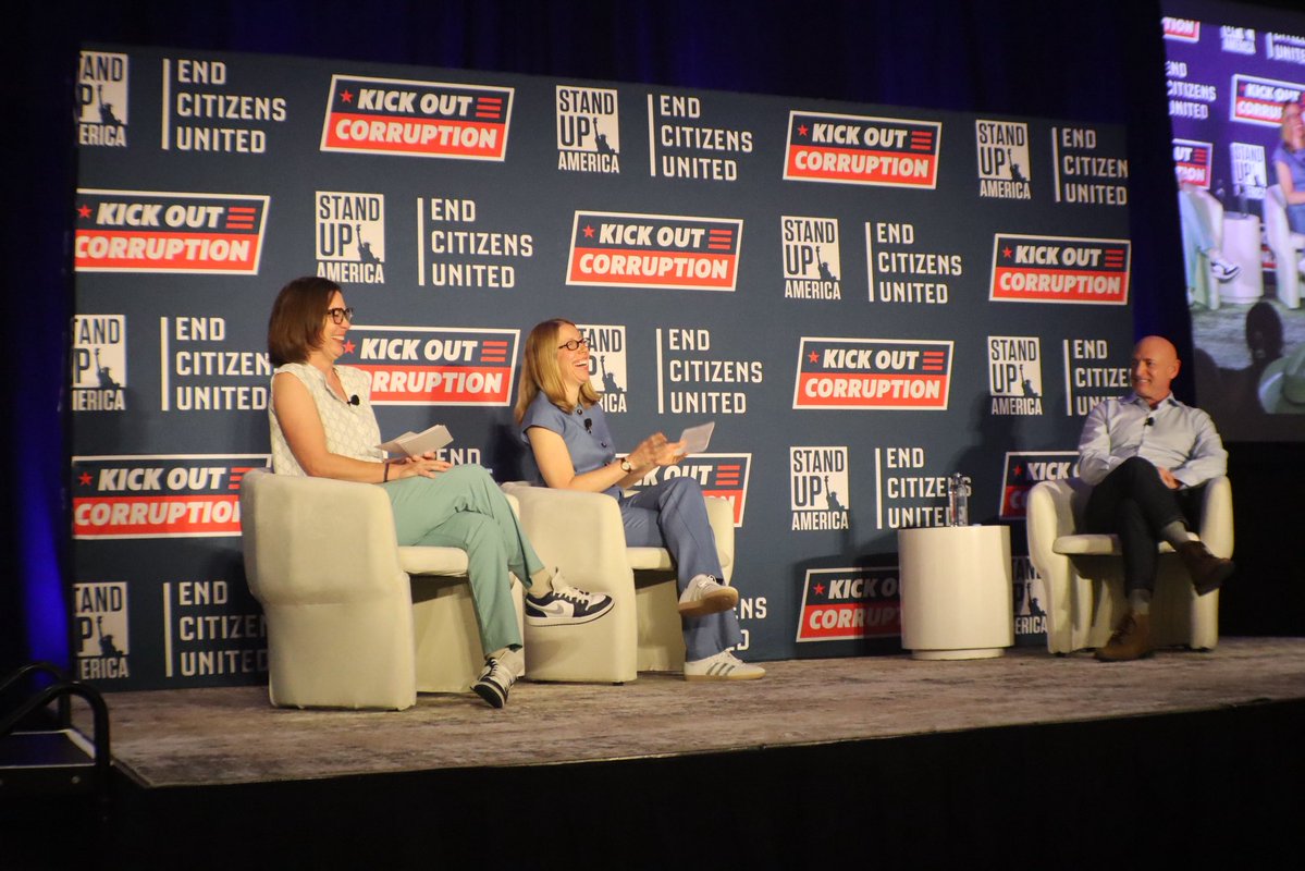 Tiffany_Muller's tweet photo. Thank you, Arizona. Big Money has deep roots in Washington, but tonight’s Kick Out Corruption event with @StandUpAmerica and @CaptMarkKelly is proof voters are ready to show up and fight for real reform. This movement for change is building, and it’s because of people like you. https://t.co/SRHvyLQlWa