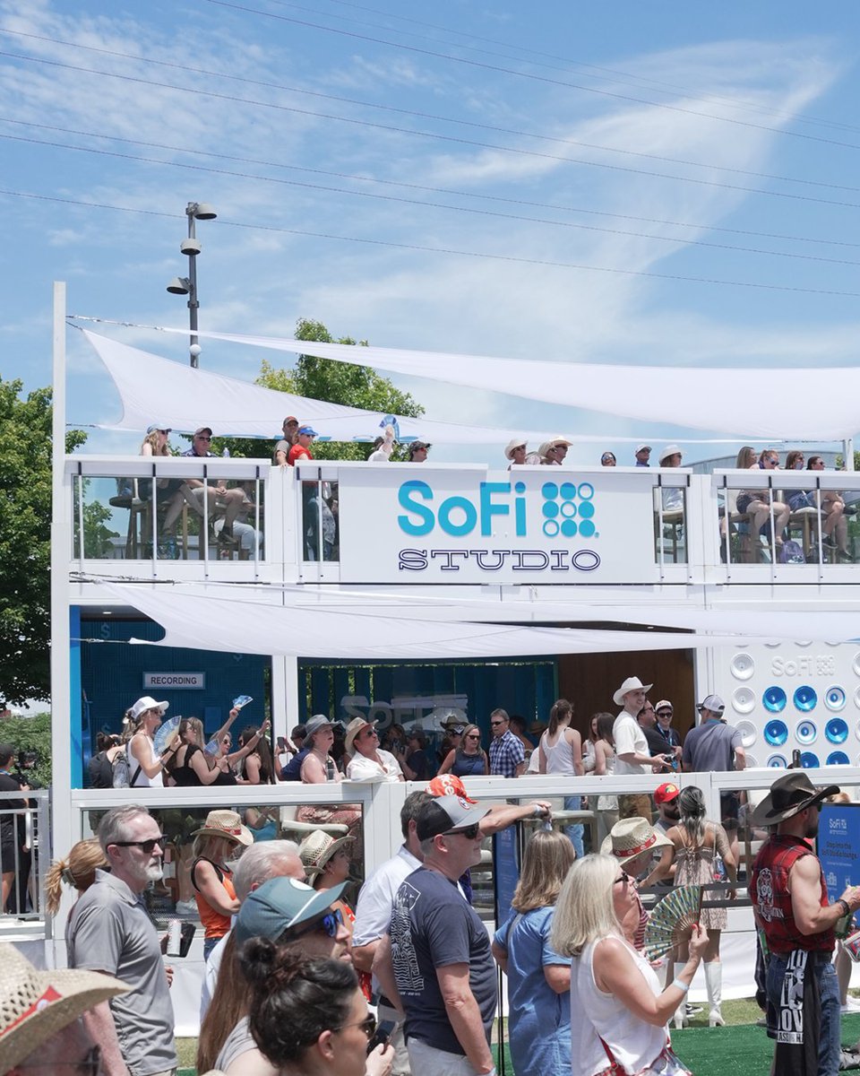 SoFi's tweet photo. We're thrilled to wrap year two of our partnership with CMA Fest. It’s a unique opportunity to connect millions of country music fans with better banking…*and* create exclusive, world-class experiences for those who already bank with us. 

As the official bank of CMA Fest, we brought in new members and celebrated current ones. And we delivered top-tier benefits that remind them of why we’re the go-to app to get their money right. 😎 @CountryMusic