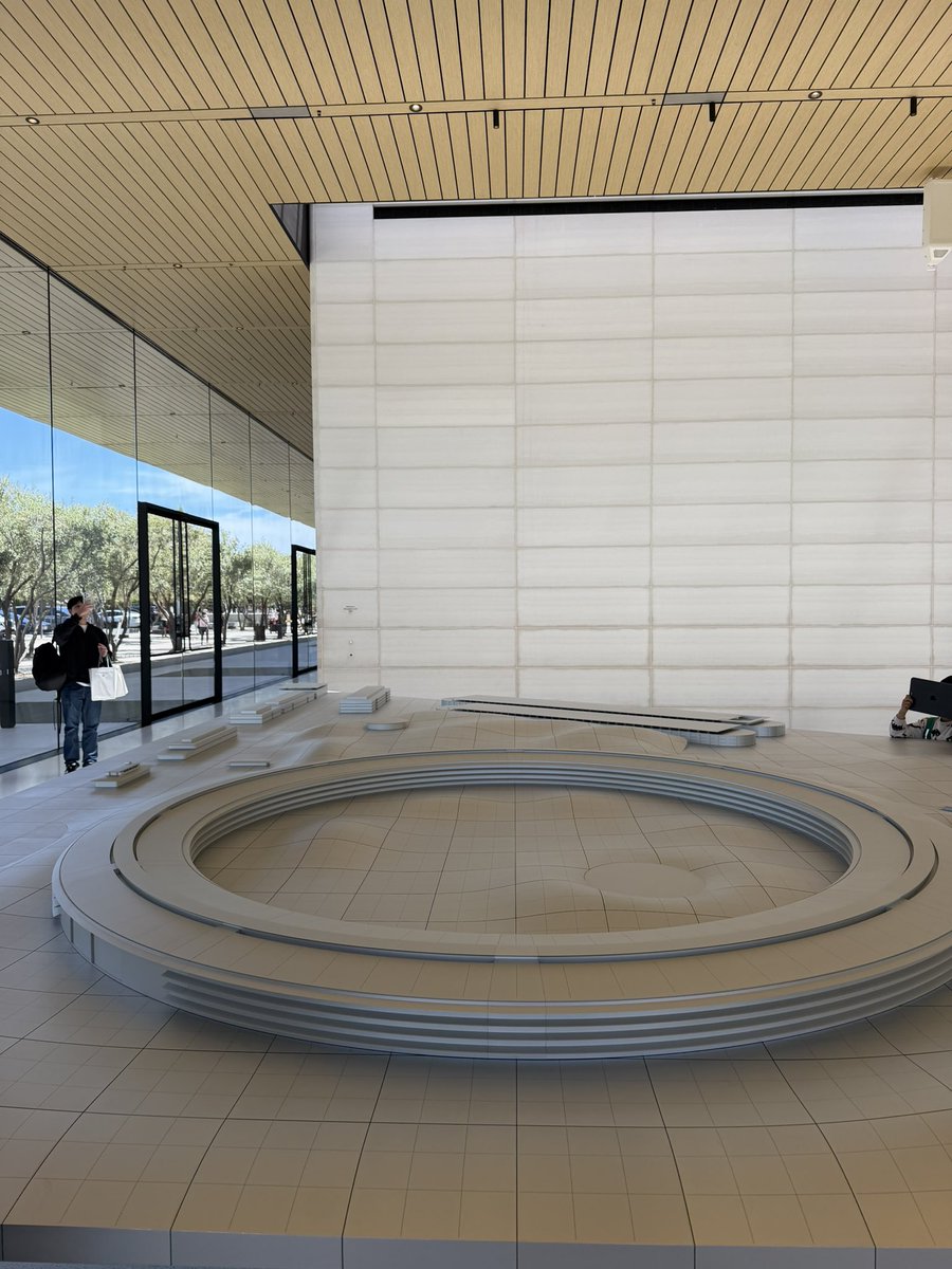 jp's tweet photo. WWDC eve at Apple Park 🍎🌈 https://t.co/aOjcX4EkDv