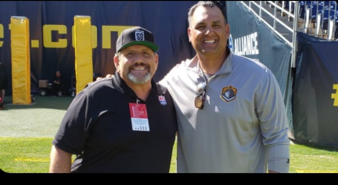 DanSileoShow's tweet photo. #BigSilz loves #SpringProFootball keep up the great work @RepoleStable on the @TheUFL !!...I also played Sping Pro Ball! #WLAF @bech https://t.co/g0G0nd403S