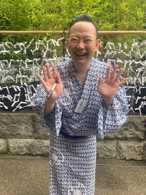 dreamcomestrue5's tweet photo. 謝楽祭2026 1/3

お囃子コーナーでは志ん朝師匠の「老松」をリクエスト。素敵だった💓 
あかね噺のスタンプラリーコンプリートして絵葉書get ❤️ 
たい平師匠のロケ現場に遭遇したので、遠くからパシャリ📷
VS円丈軍団も面白かった😆 https://t.co/2wlCHtMIDd