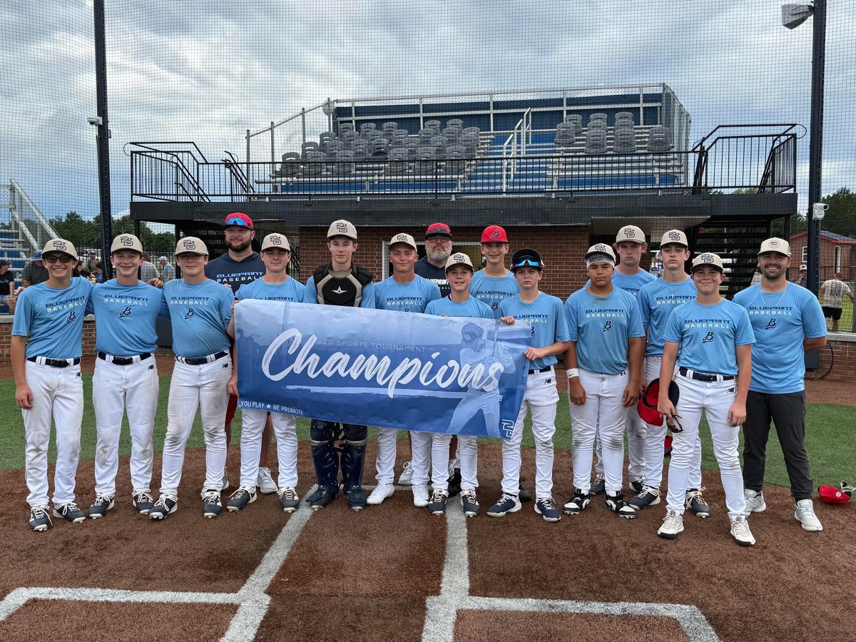 BlueprintBBall_'s tweet photo. Congratulations to @BlueprintBBall_ 14U on winning the @2DsportsbsbTN Nashville Show. 💪🏻 These guys showed up and showed out. 👇🏻👇🏻👇🏻 https://t.co/aCMiJjRrPR