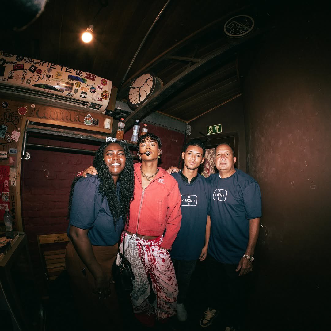 stbvnews's tweet photo. THE WAIT IS OVER!! #KAUÊ stuns in new photo dump during their Brasil stop with Sesion Dual!! 🇧🇷✨

#SANTOSBRAVOS @santos_bravos https://t.co/LxKYTU13gs